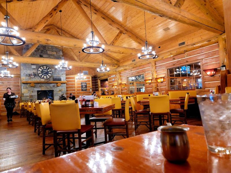 Joe Momma's Breakfast Eatery