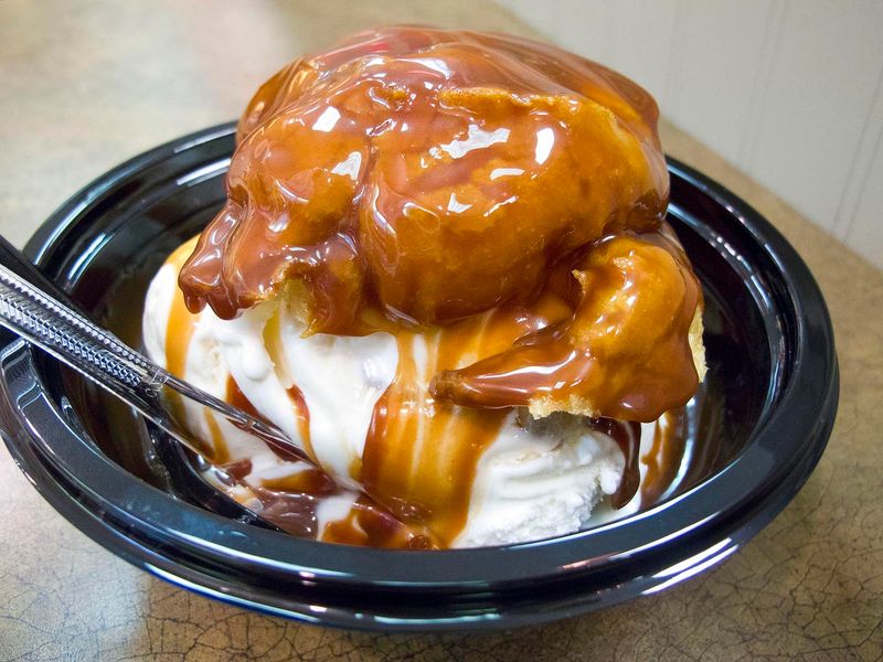 Sanders Ice Cream Puffs