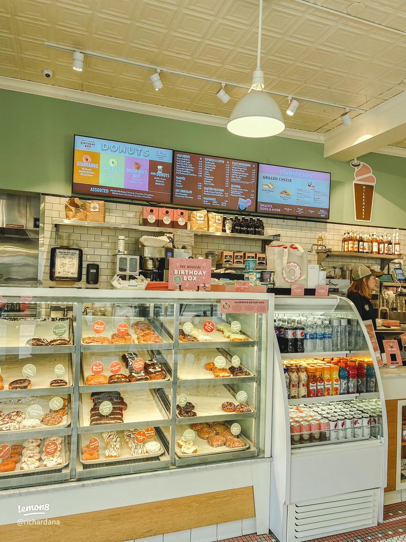 Stan's Donuts – Iconic Donuts And Breakfast Sandwiches