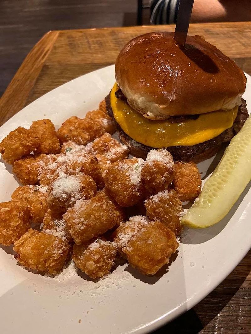Hungry Moose Bar & Grill – Georgetown