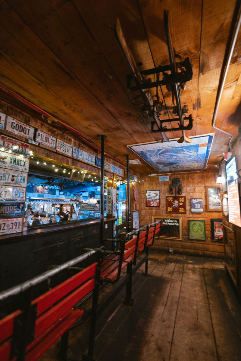 Red Parka Pub & Steakhouse 