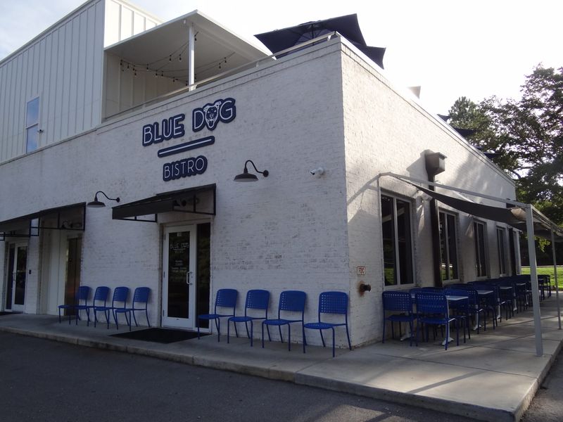 Blue Dog Bistro