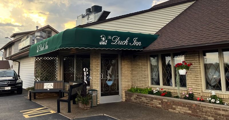 Duck Inn Supper Club: Where Roast Duck Reigns Supreme