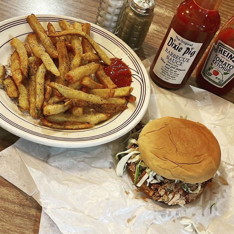 The Dixie Pig (Blytheville)