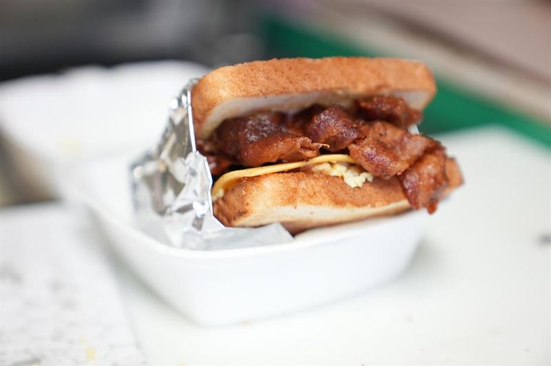 Alligator Sausage – Uncle Lou's Gas & Grill, Lake Charles