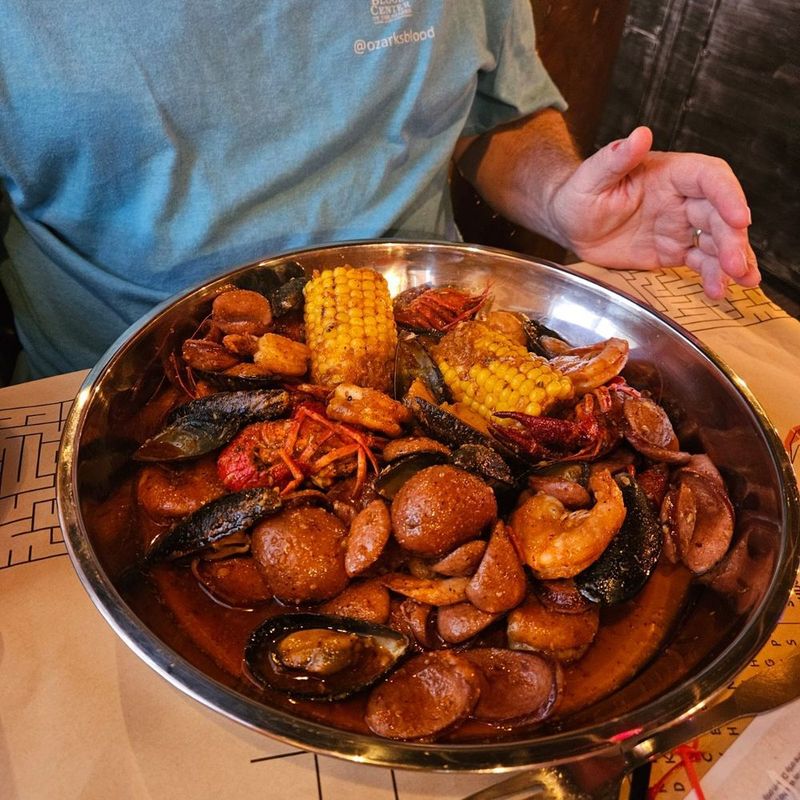 Primo’s Seafood Buffet (Yukon)