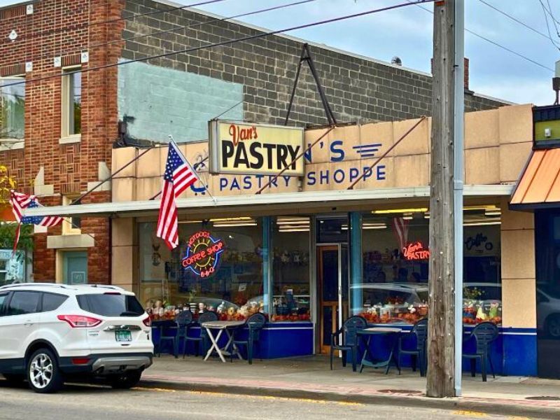 Van's Pastry Shoppe