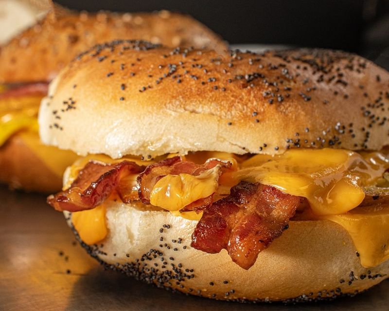 Chamo's Bagel & Grill 