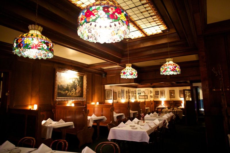 Jake's Famous Crawfish – Portland, OR