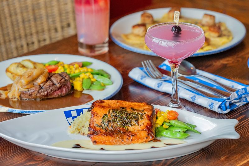 Duke’s Seafood (South Lake Union & more)