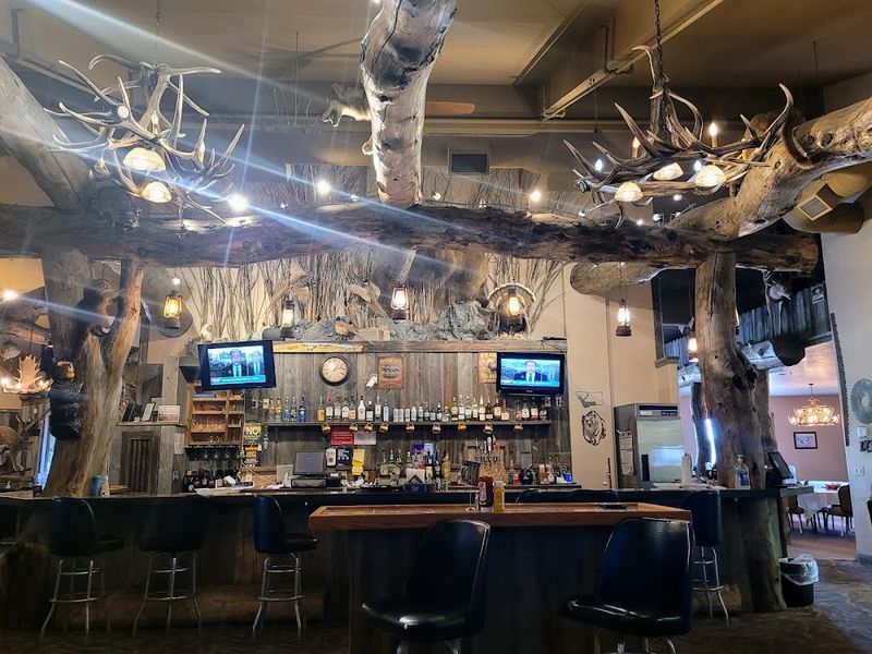 Bar-S Supper Club: Anaconda's Time-Honored Treasure