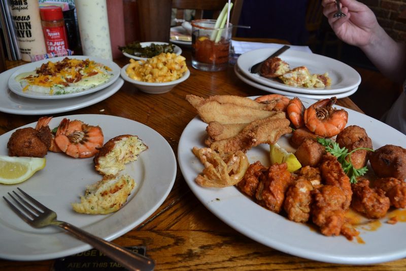 Hyman's Seafood – Charleston