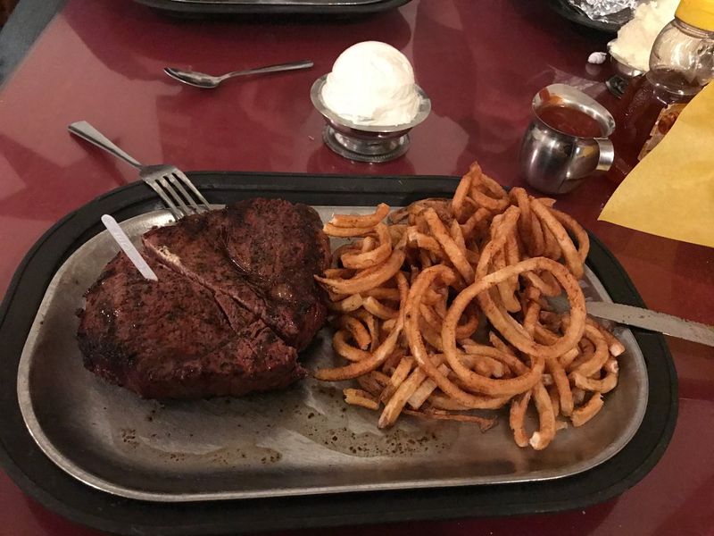 Ken's Steak & Ribs – Amber