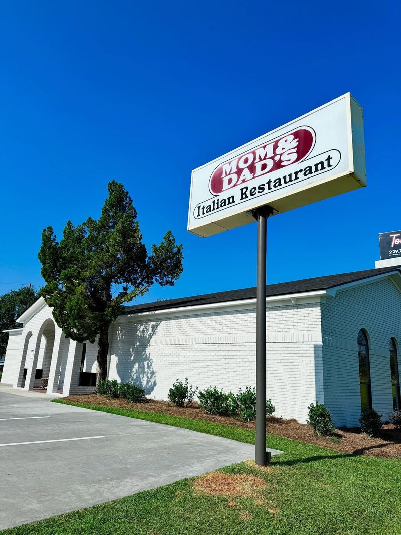 Mom & Dad's Italian Restaurant: Valdosta's Hidden Gem