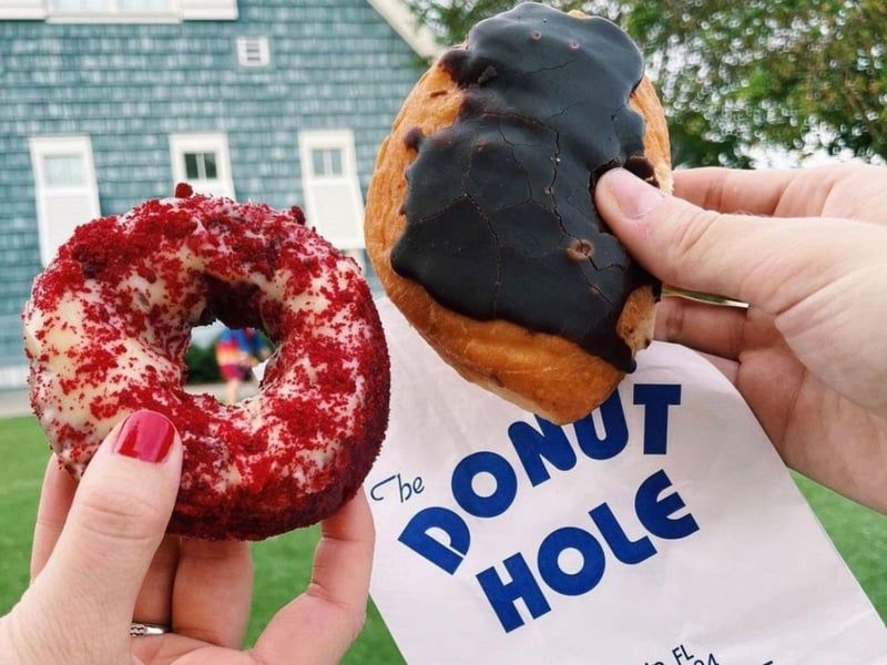 Donut Hole: Destin's Drive-Thru Landmark