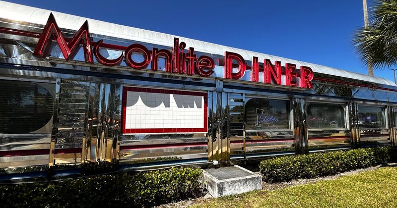 Moonlite Diner (Hollywood/Fort Lauderdale)