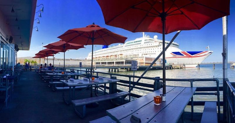 Fleet Landing Restaurant & Bar