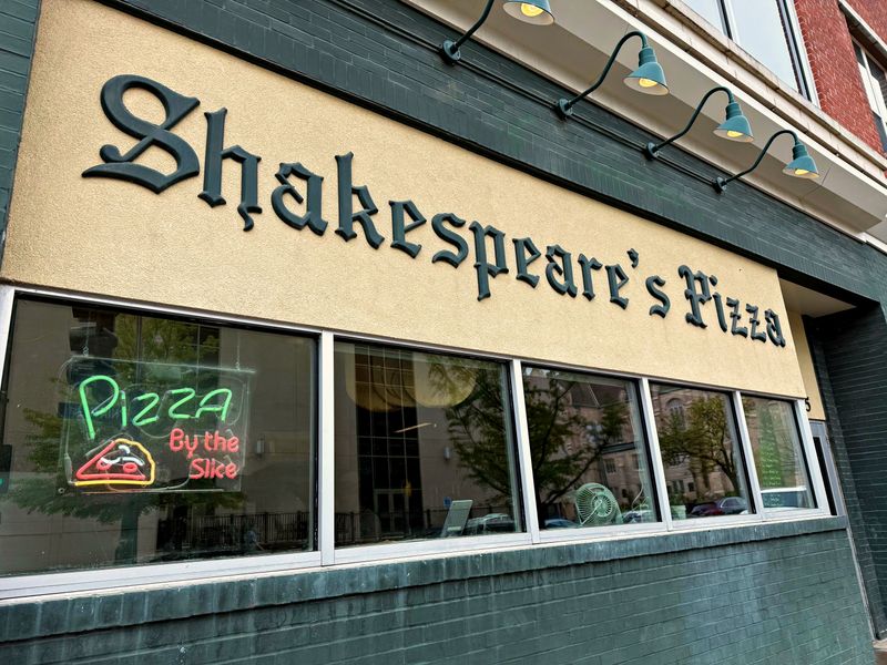 Shakespeare's Pizza