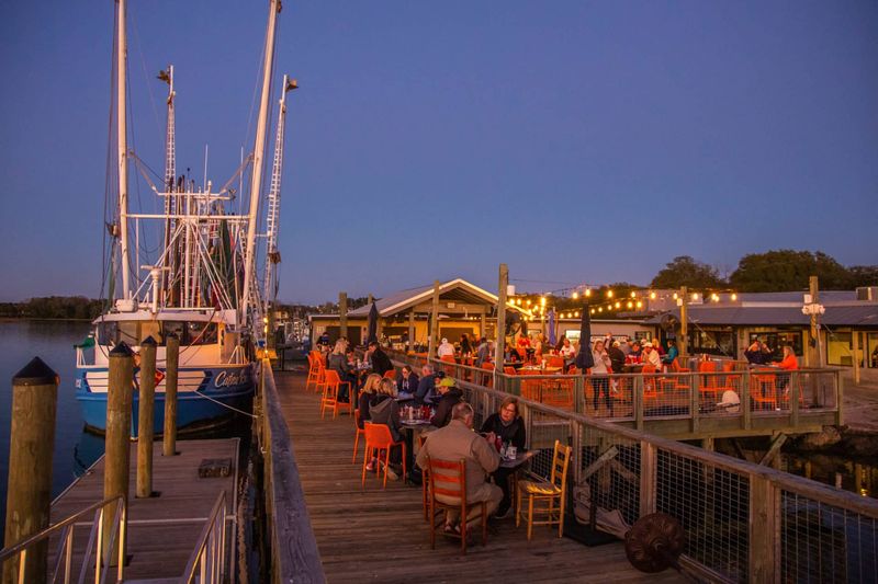 Hudson's Seafood House On The Docks - Fresh Off The Boat
