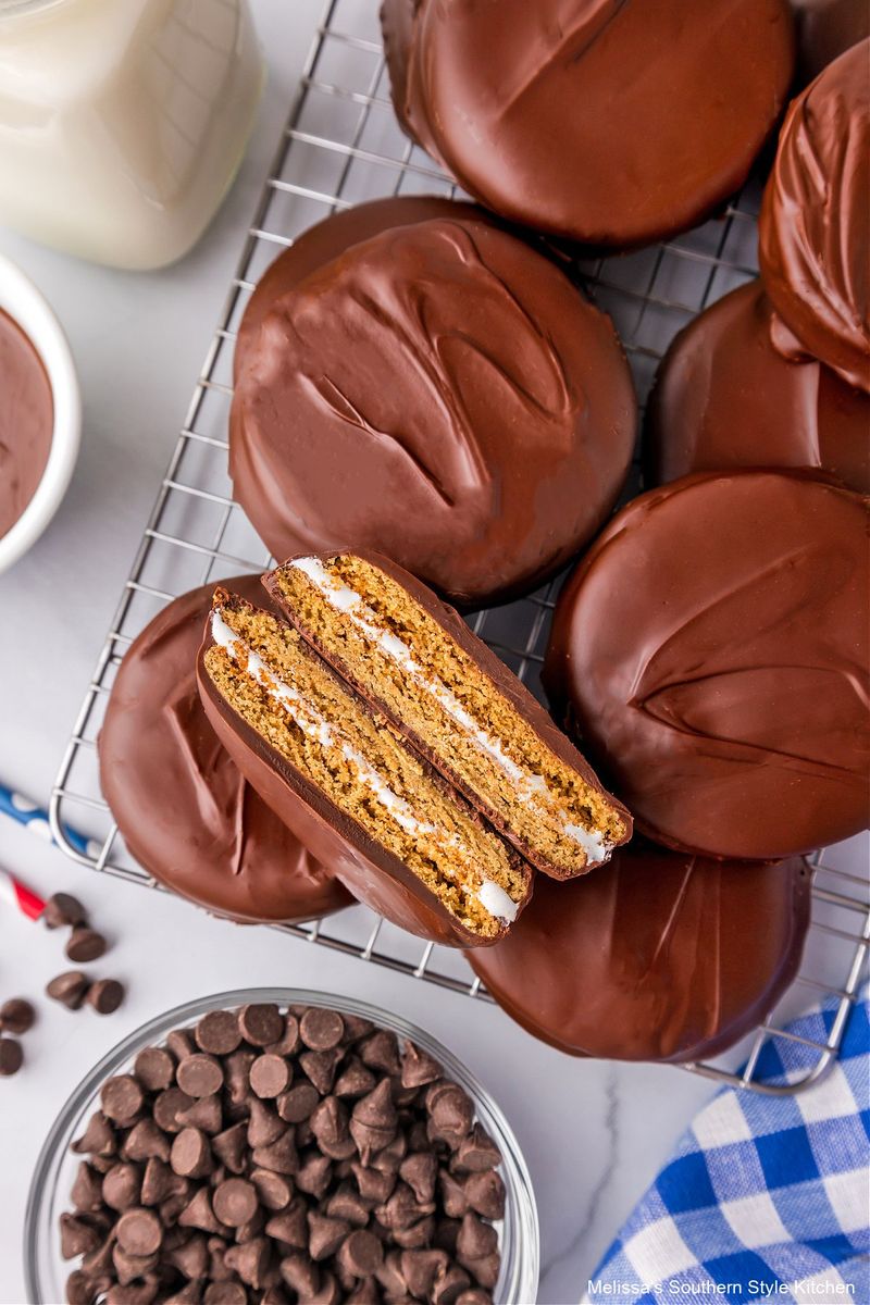 Chocolate Peanut Butter Moon Pies