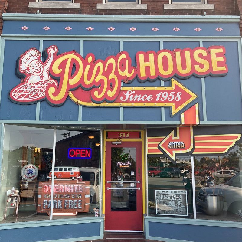 Pizza House (Springfield)