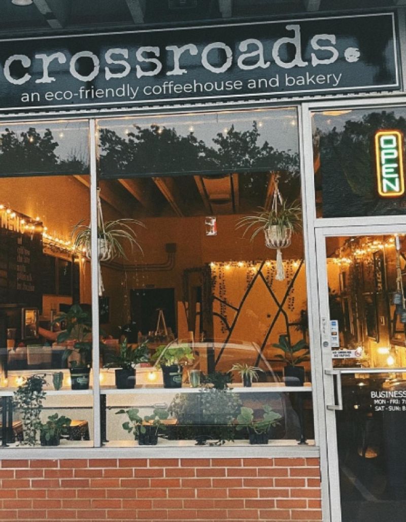 Crossroads Restaurant – Lewistown