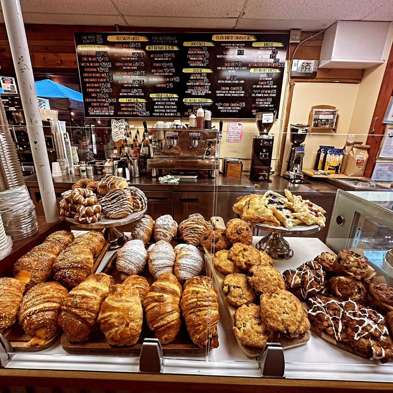New Moon Bakery & Cafe