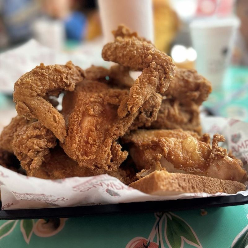 Southern Feast Buffet – Authentic Fried Chicken & Biscuits