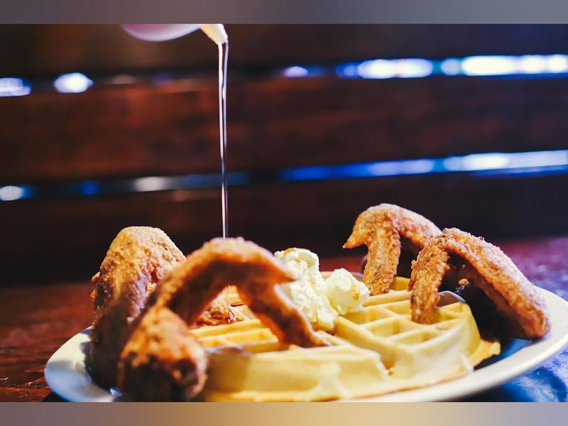 Kiki's Chicken and Waffles – Columbia