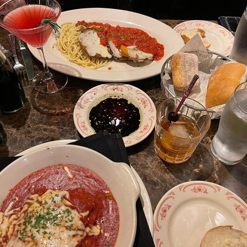 Maggiano's Little Italy 