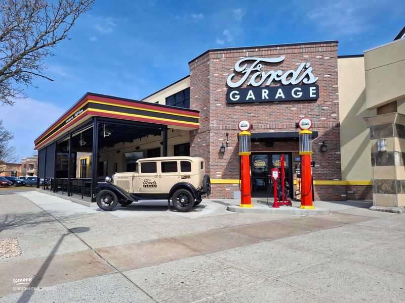 Ford's Garage 