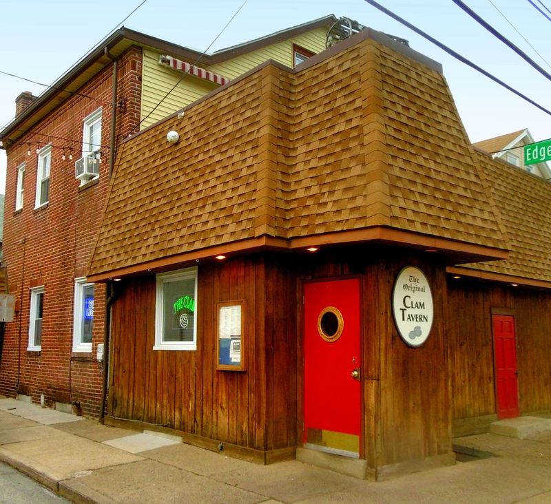 Clam Tavern 