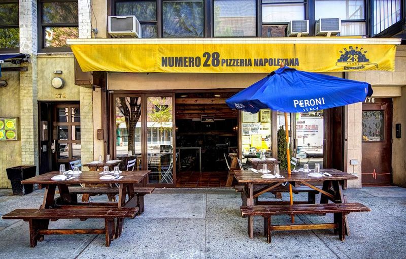 Numero 28 