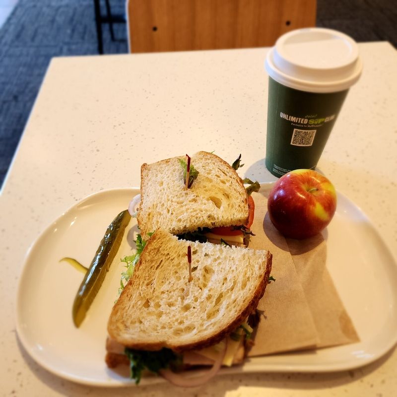 Panera Bread – Mediocre Ingredients, Average Taste