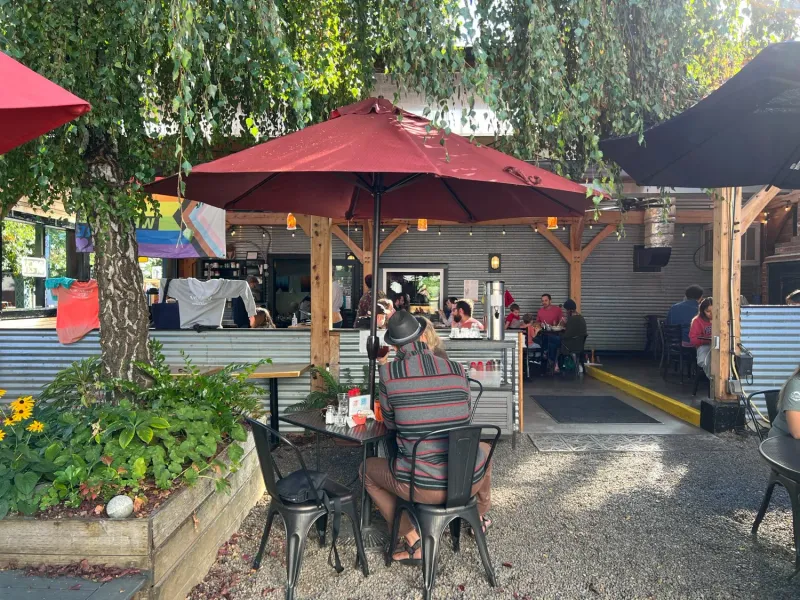Tin Shed Garden Café (Portland – Alberta Street)