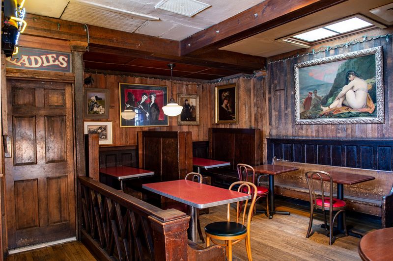 Mitch’s Tavern (Raleigh)