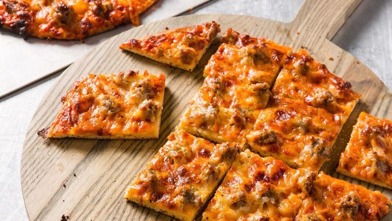 Thin-Crust Pizza – Chicago