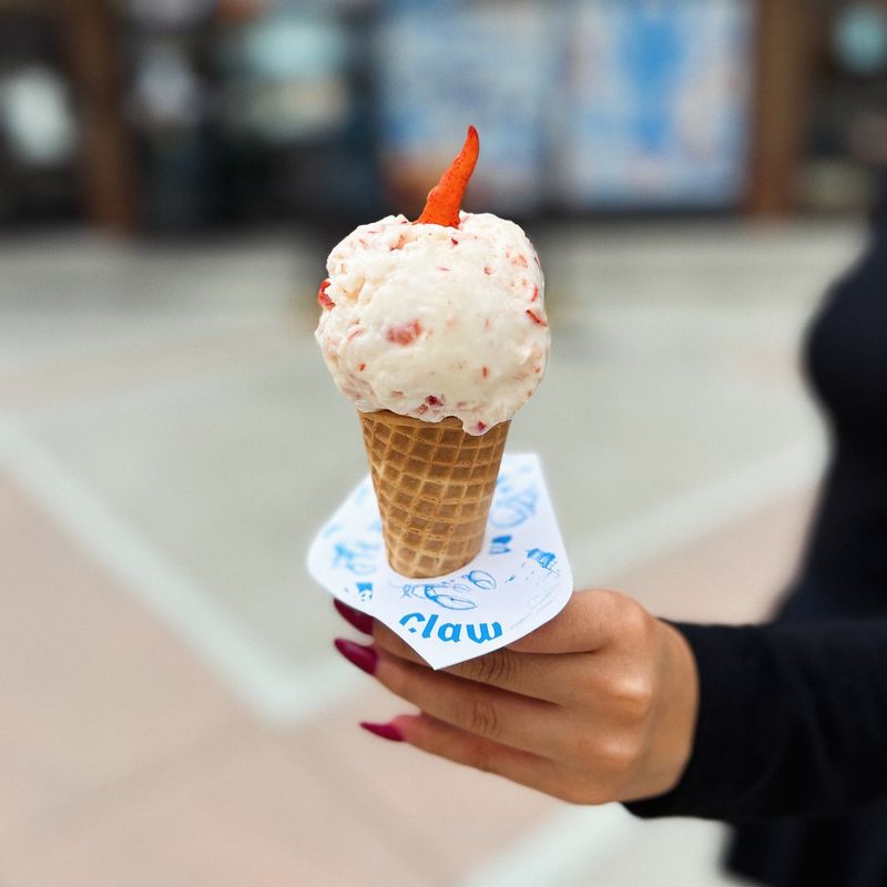 Gimmicky Lobster Desserts