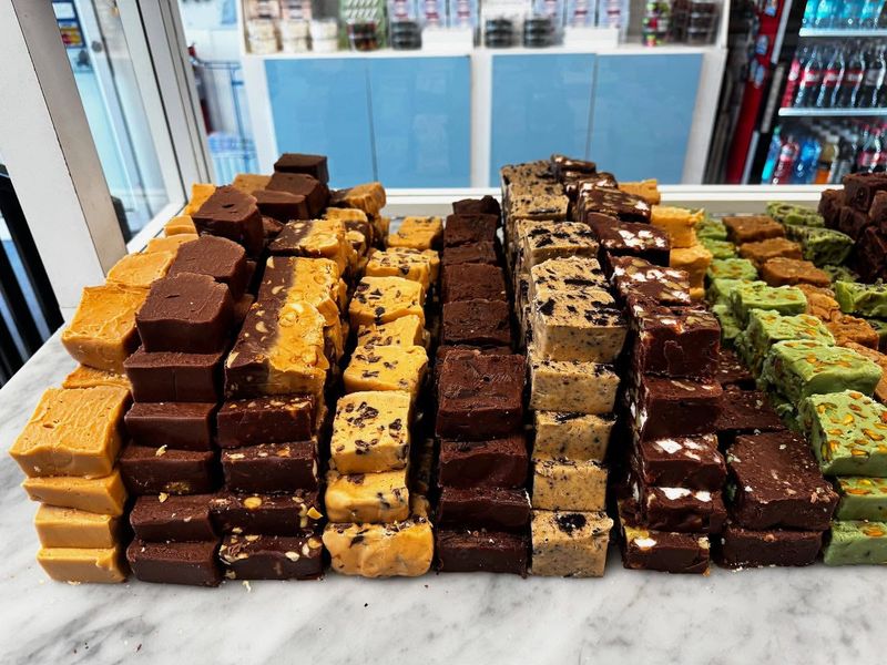 Original Fudge Kitchen Fudge: Sweet Shore Souvenir