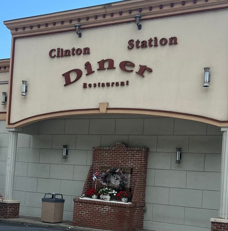 Clinton Station's 24/7 French Toast Fantasy