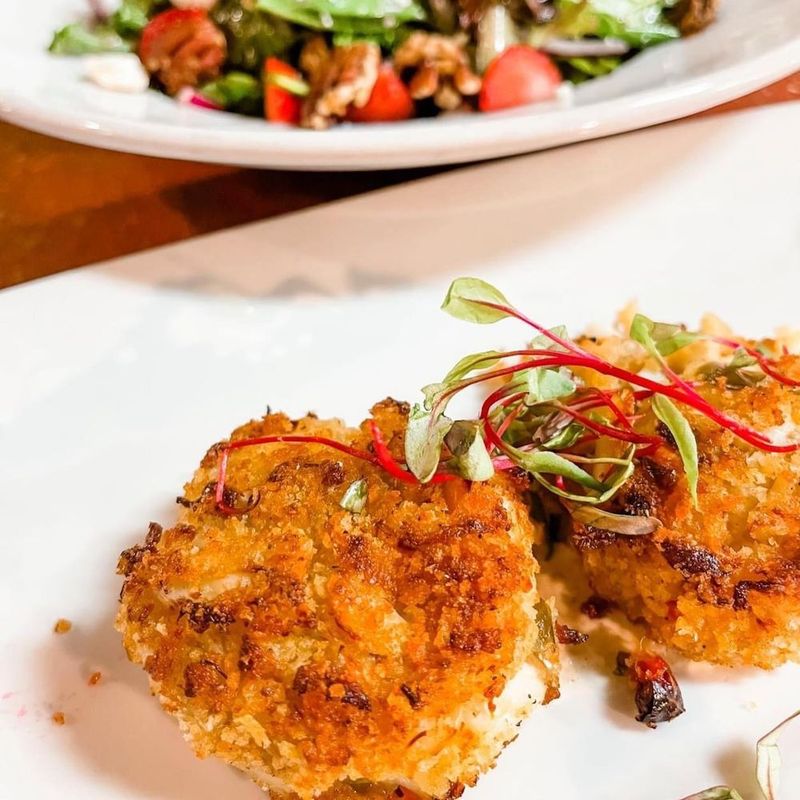 Crab Cake Sandwich – Cajun Country Gas, Houma