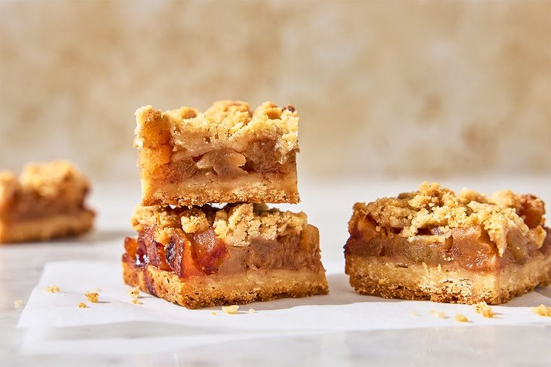 Apple Crumble Bars