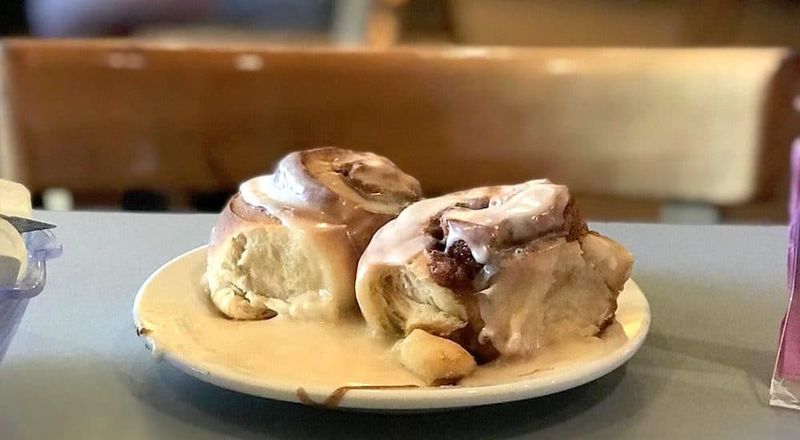 Ann Sather – Swedish-Style Breakfast And Cinnamon Rolls