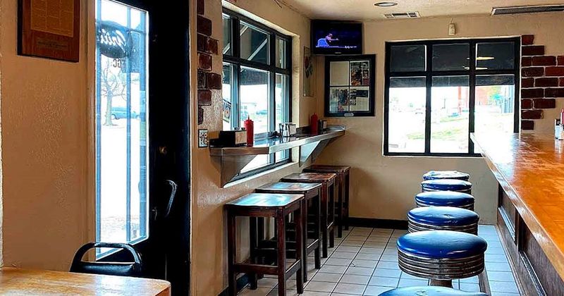 Nic's Grill - Tiny Space, Enormous Flavor