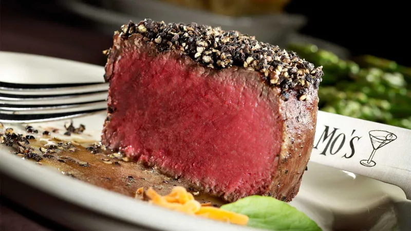 Mo’s… A Place For Steaks