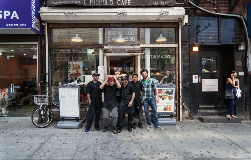 Piccolo Cafe 