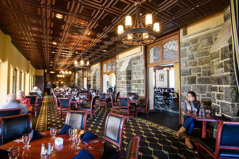 The Thayer Hotel's MacArthur's Riverview Restaurant – West Point