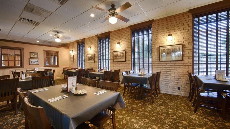 Myrtie Mae’s (Eureka Springs)
