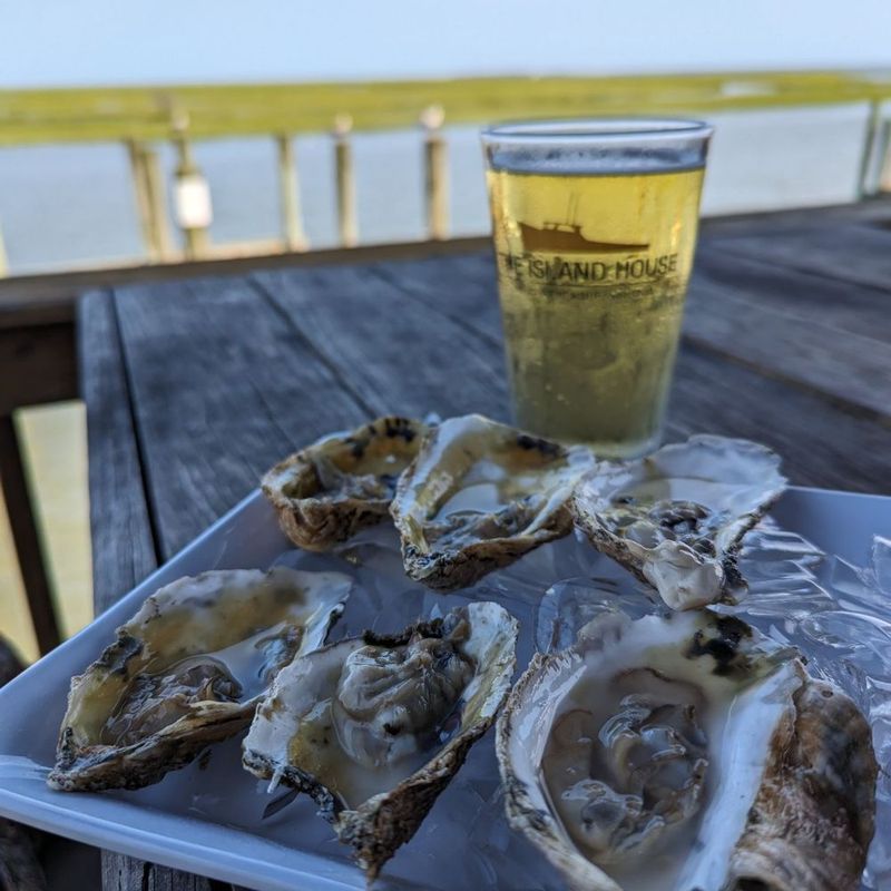 Urbanna Seafood & Raw Bar – Urbanna