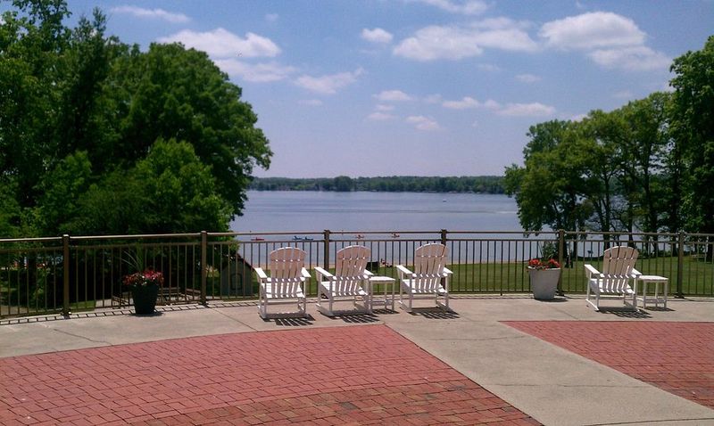 Potawatomi Inn – Lakeview Restaurant
